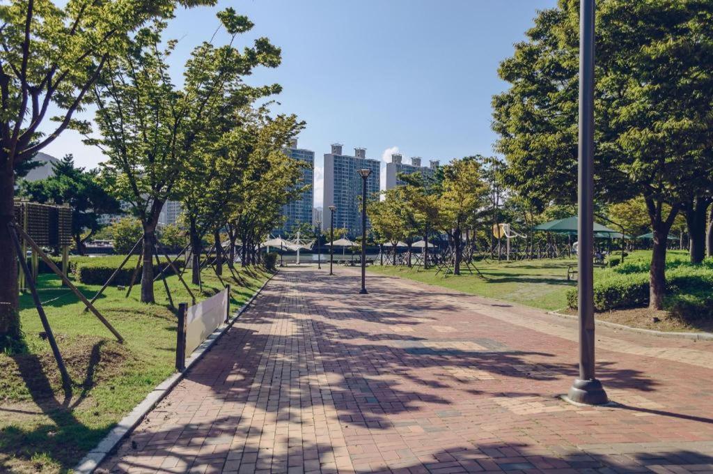 Ramada Encore By Wyndham Busan Haeundae Exteriér fotografie